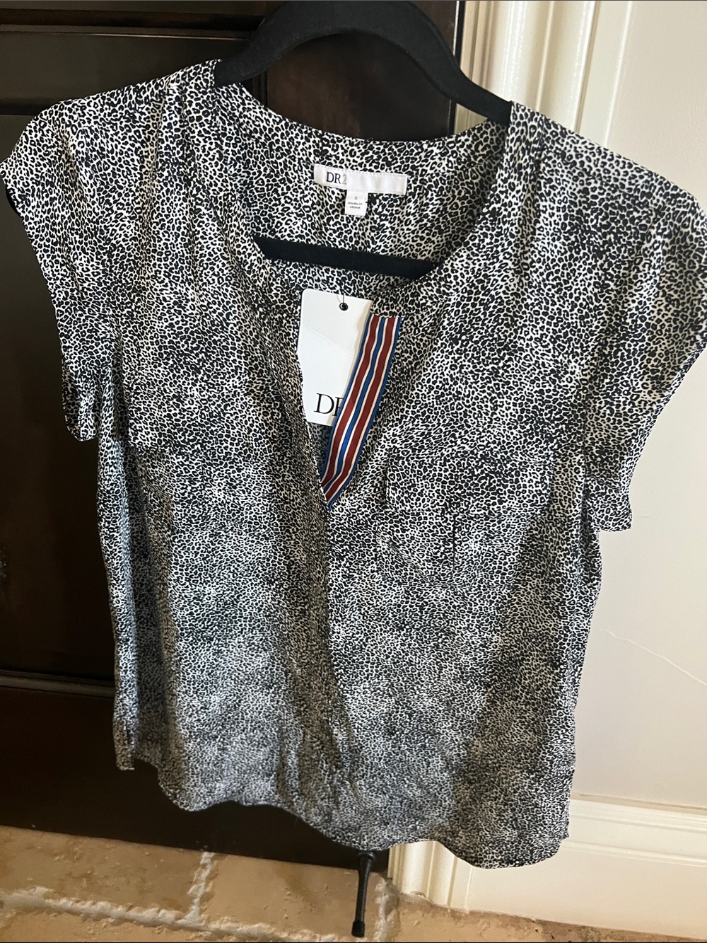 DR2 Black & White Micro Leopard V-Neck Blouse